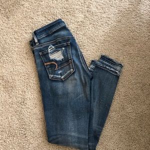American Eagle distressed jeans size 4 short